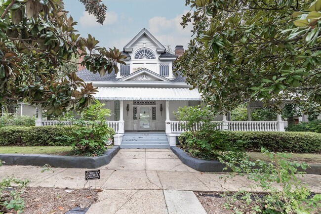 Building Photo - Historic Opelika Home - 108 N 9th St