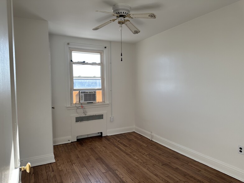 Bedroom 3. - 3823 Crestlyn Rd