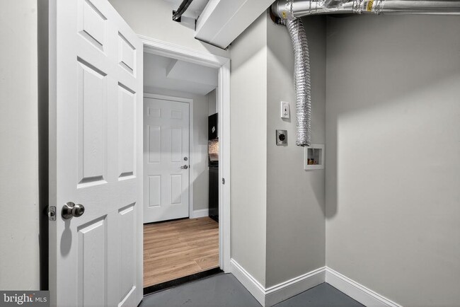 Building Photo - 5708 Mitchell Rd