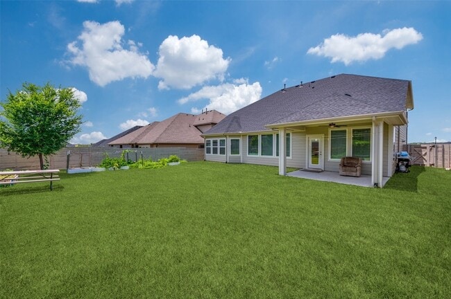 Building Photo - 2958 Frederick Dr