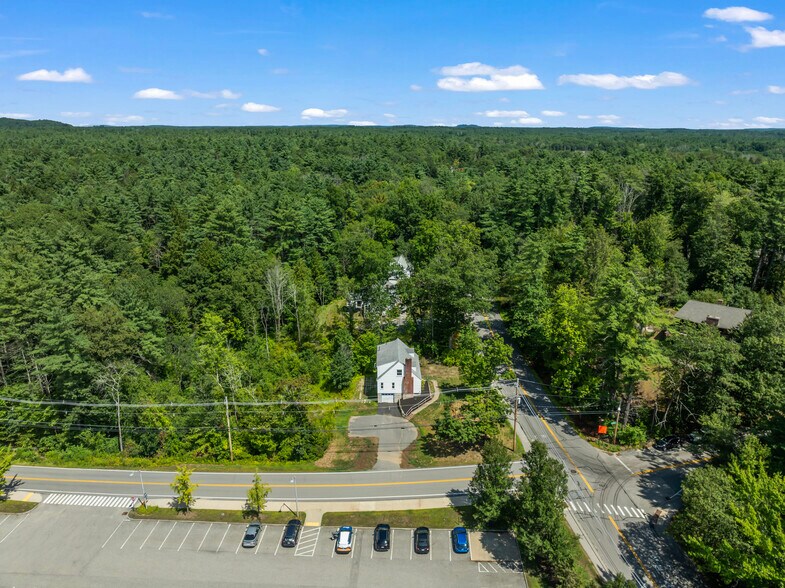 Building Photo - 11 Edgewood Rd