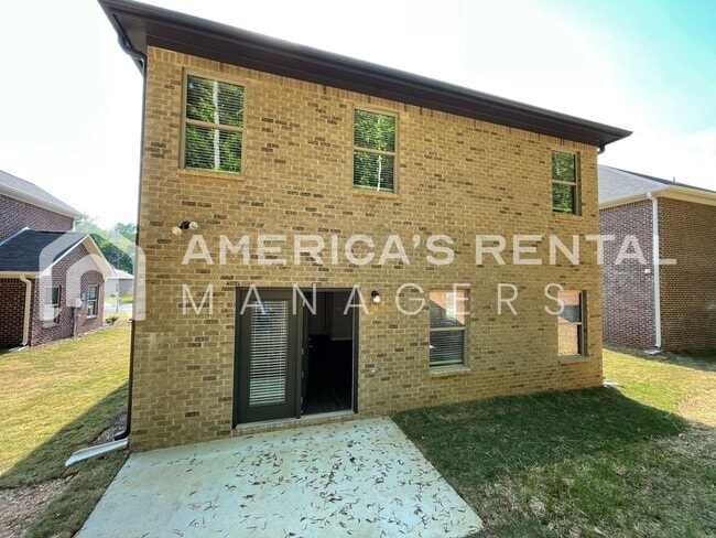 Building Photo - 7963 St.James Dr