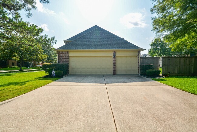 Building Photo - 20115 Anson Falls Ct