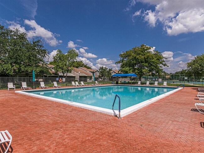 Building Photo - 556 Woodgate Cir