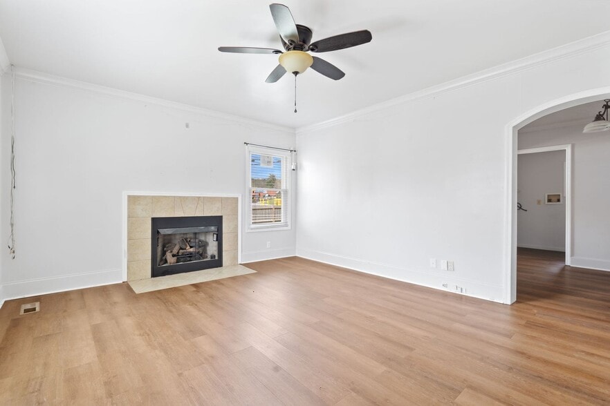 Building Photo - 3601 Cherryton Dr
