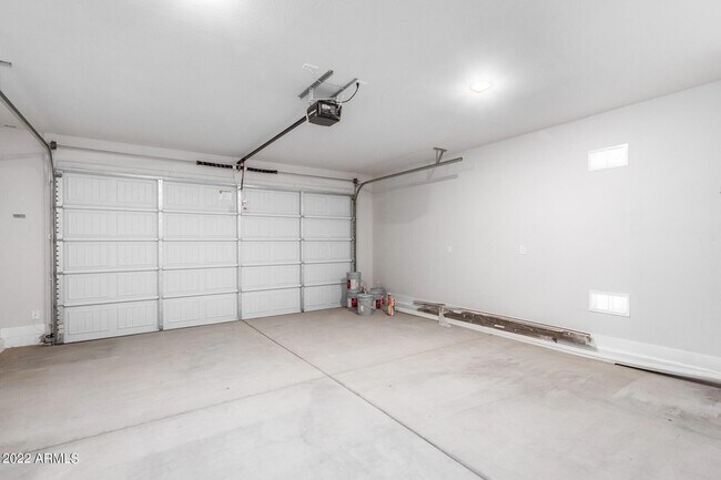 Building Photo - 8526 S 69th Ln