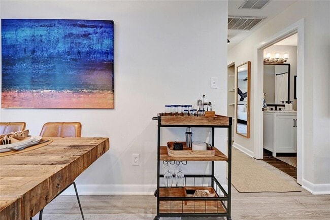 Building Photo - 2511 Friar Tuck Ln