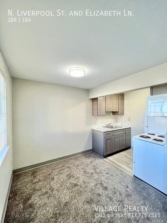 Building Photo - 75 N Liverpool St