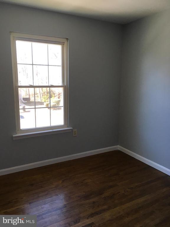Building Photo - 15205 Streamside Ct