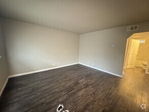 Building Photo - 2 Bedroom and 1 bathroom ready to move in