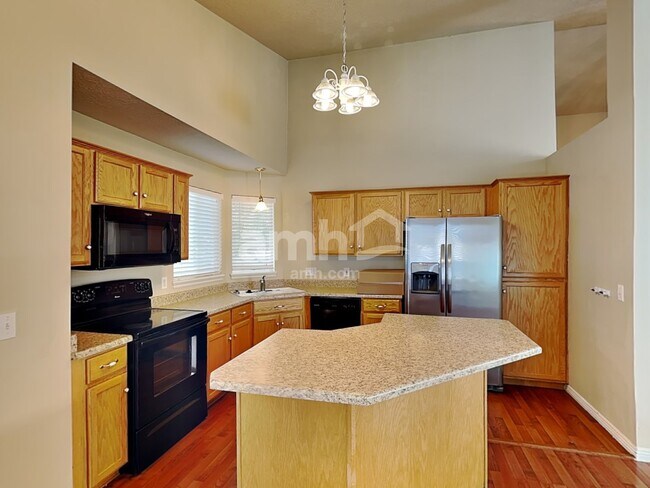 Building Photo - 3595 S Feulner Dr