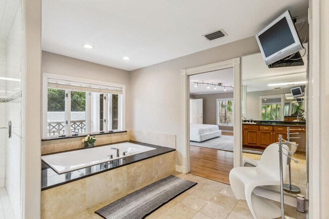 Building Photo - 3301 NE 16th St