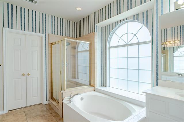 Building Photo - 5376 Lake Chelen Dr