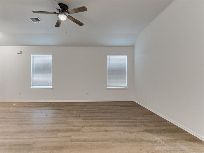 Building Photo - 11604 Mackenzie Wy