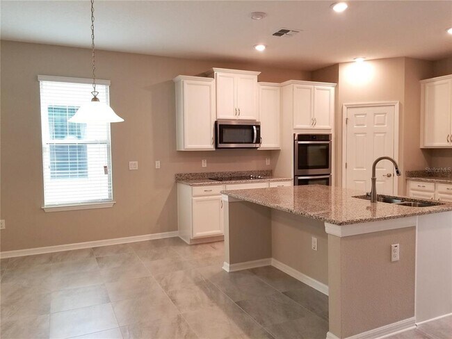 Building Photo - 30708 Walker Cup Pl