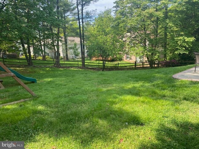 Building Photo - 947 Farm Haven Dr