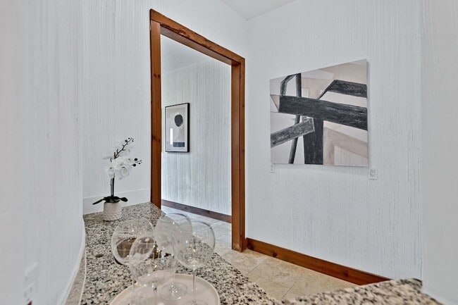 Building Photo - 324 Rolling Oaks Ridge