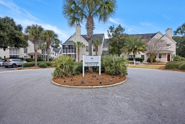 Building Photo - 340 Sandpiper Dr