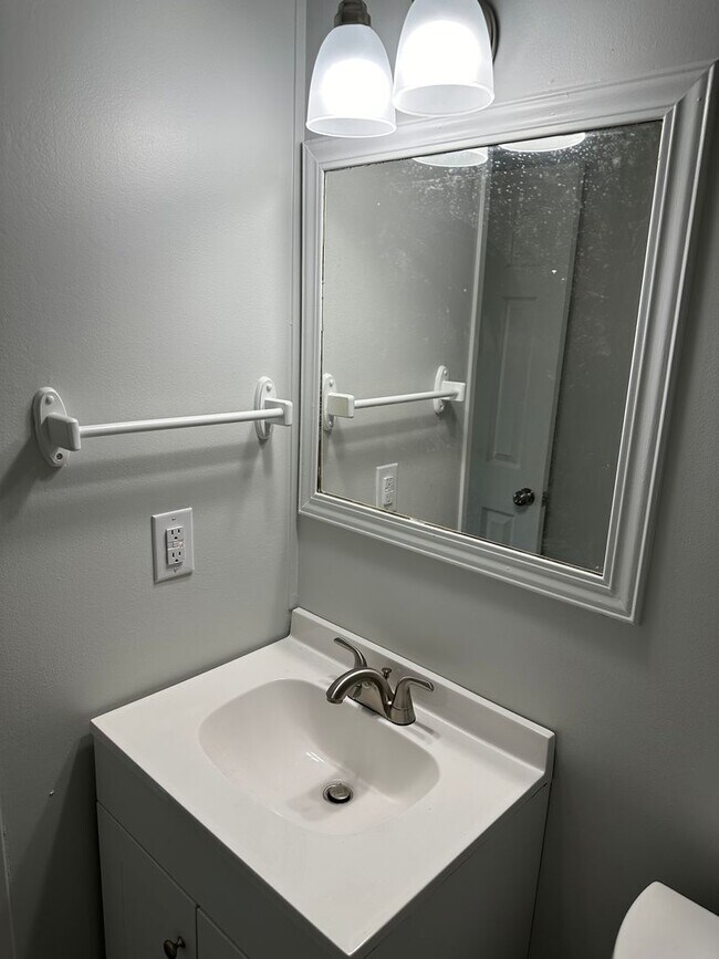 Building Photo - Great rental in Bath