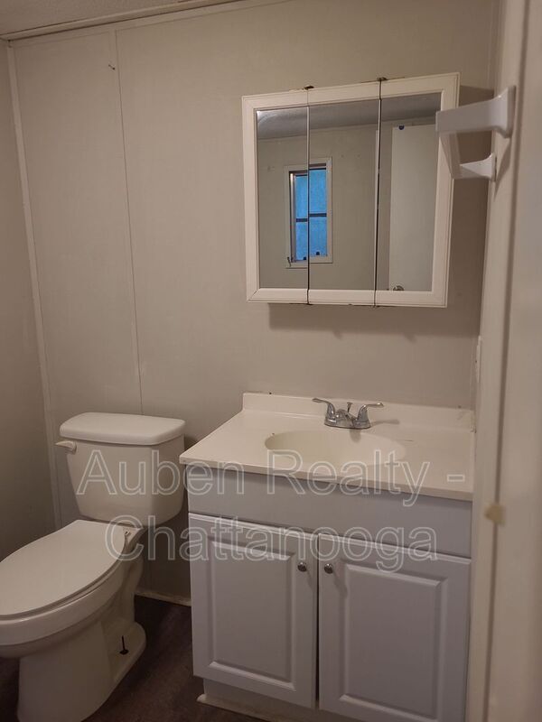 Building Photo - 1029 Grays Dr