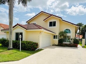 Building Photo - 21440 Millbrook Ct