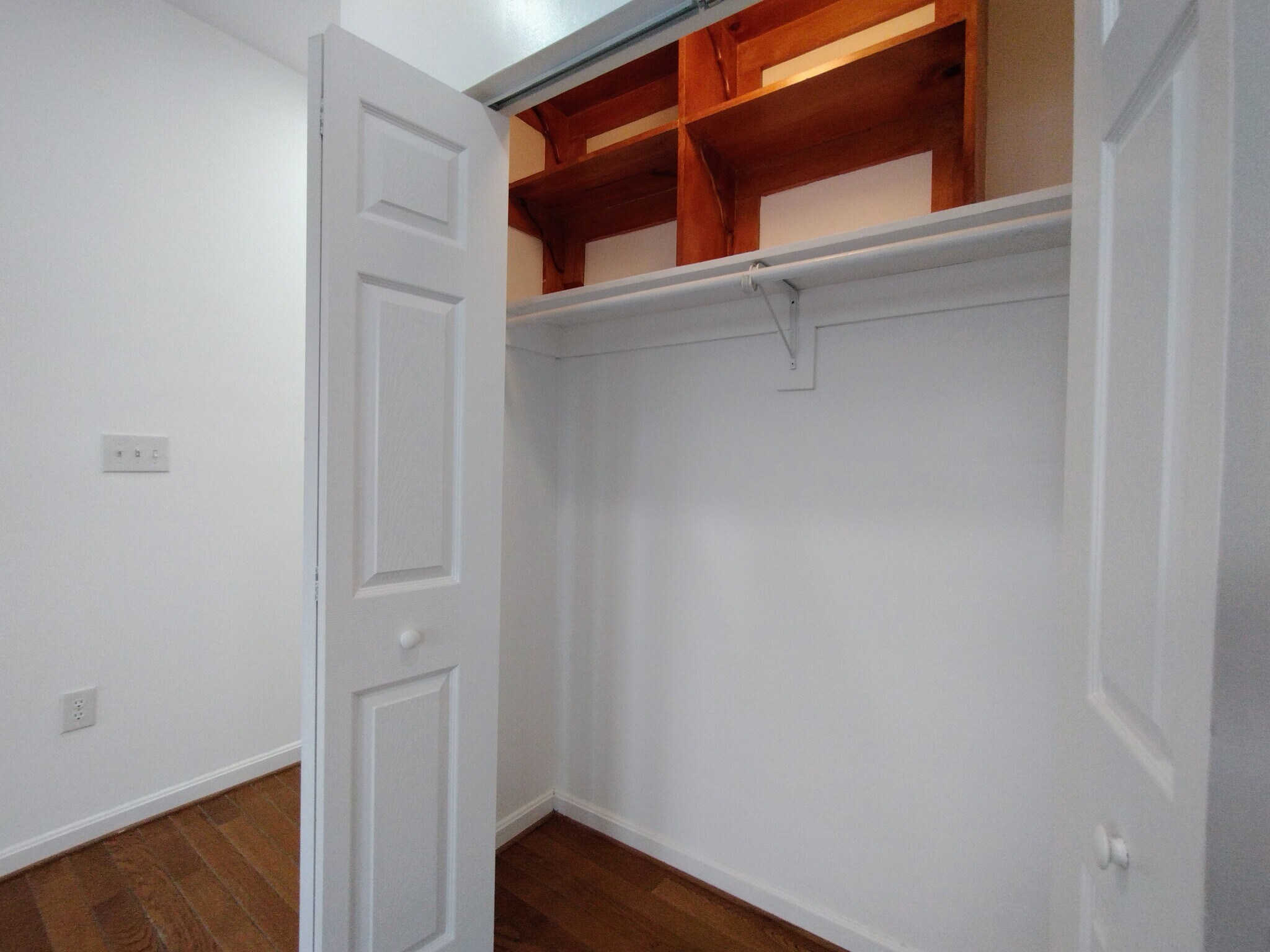 Building Photo - 1933 4th St NW