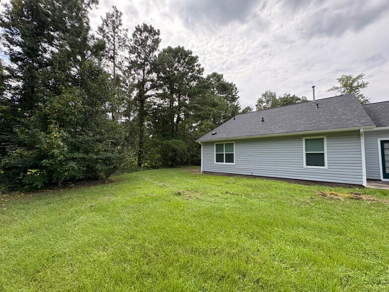 Building Photo - 4406 Tyne Dr
