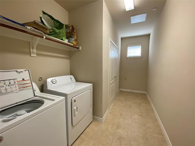 Building Photo - 15831 Breedlove Pl