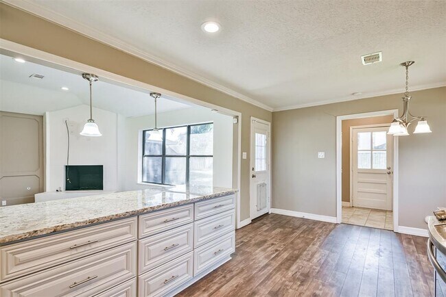 Building Photo - 4703 Ironwood Dr