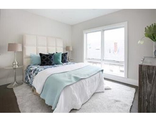 Building Photo - 218 Market St