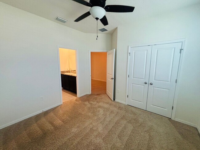 Building Photo - Beautiful Home (Must See!!) W/ Mother In-L...
