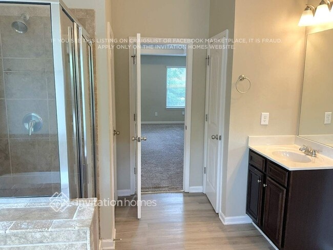Building Photo - 2400 Braelin Loop