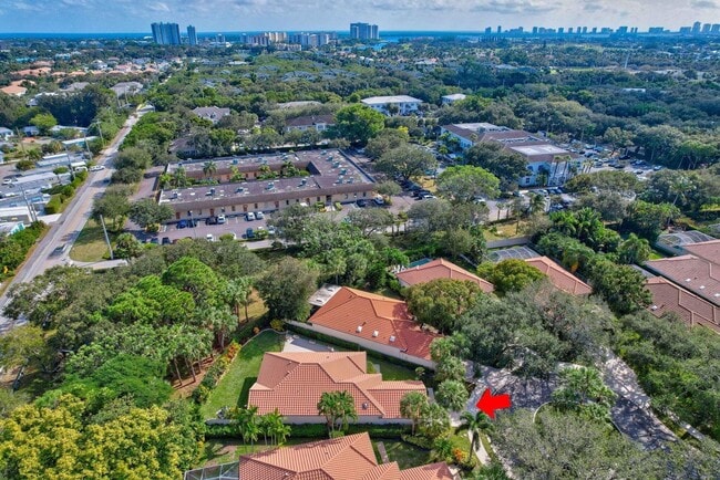 Building Photo - 150 Lost Bridge Dr