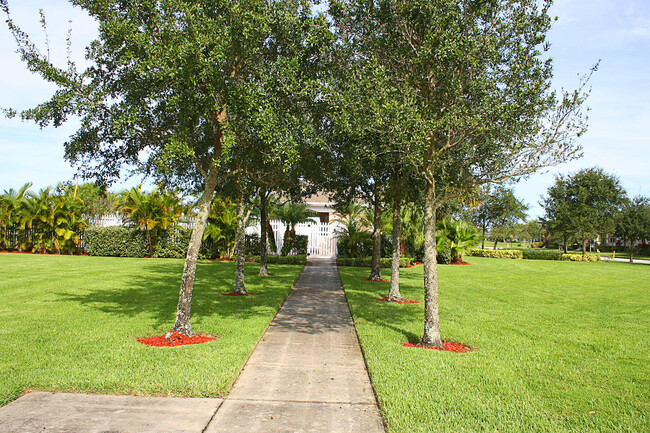 Building Photo - 7521 15th Ln