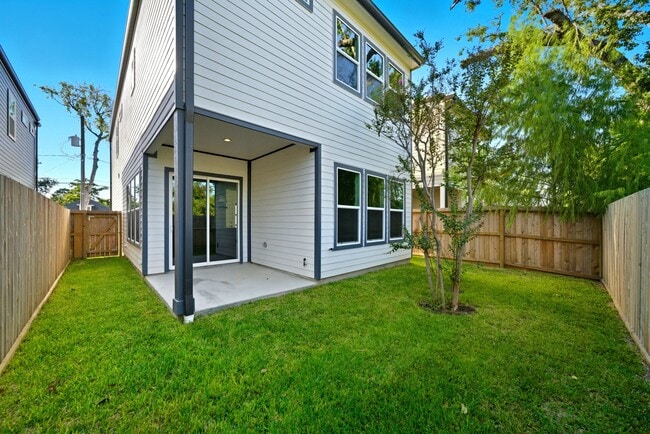 Building Photo - 2036 Thonig Rd