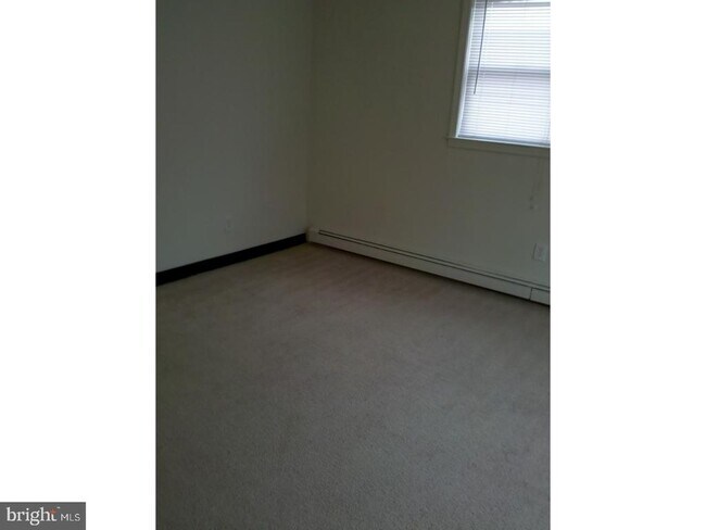 Building Photo - 7807 Hasbrook Ave