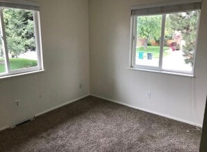 Building Photo - 1340 Fresno Ct