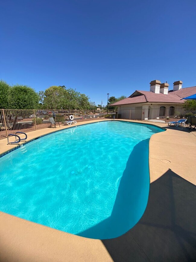 Building Photo - AMERICANA Property Mgmt - Charming 55+ Single-Story in Guard-Gated Los Prados!