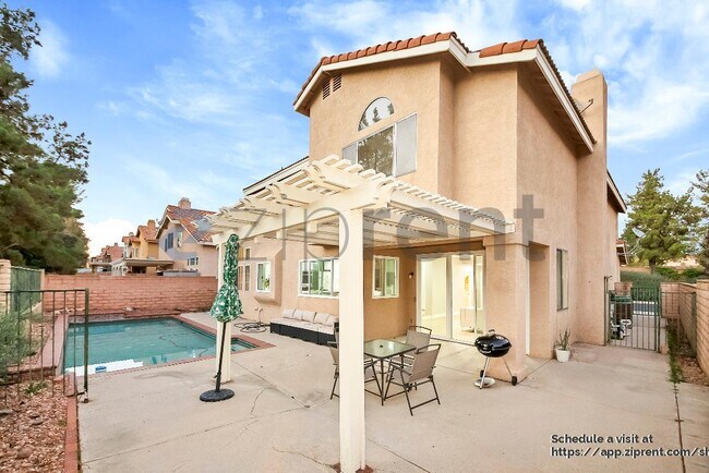 Building Photo - 23693 Cadenza Dr