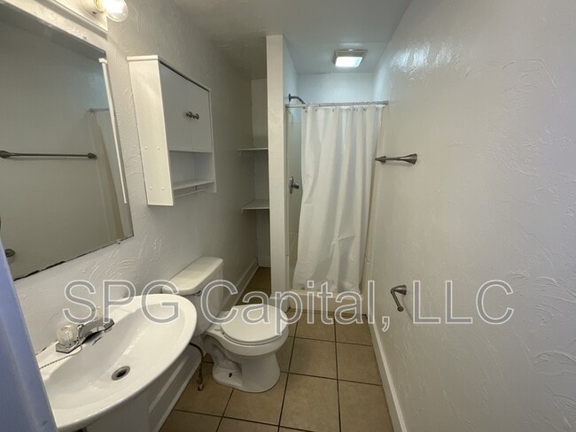 Building Photo - 284 W Jackson St