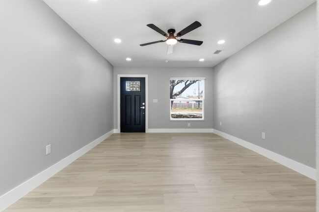 Building Photo - Top Shelf Aquisitions