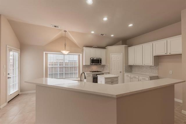Building Photo - 2034 Westbury Ln