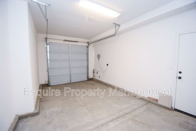 Building Photo - 14131 Eaton Hollow Ct