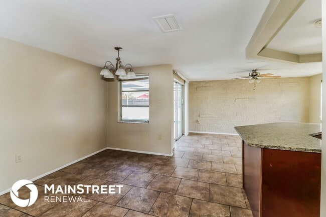 Building Photo - 9636 Mark Twain Ln