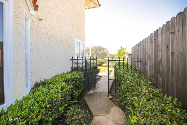 Building Photo - 4554 Rayburn St