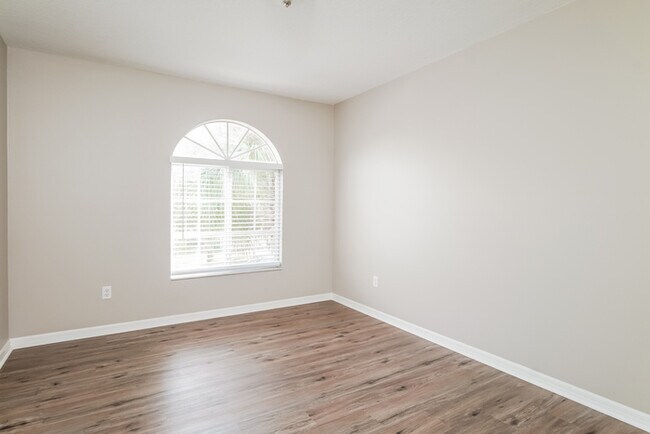 Building Photo - 1544 Loch Avich Rd