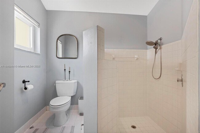 Building Photo - 301 NW 78th Ave