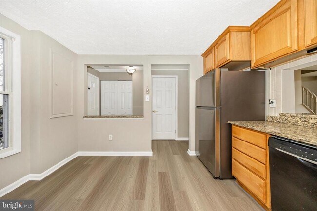 Building Photo - 103 Savannah Ct