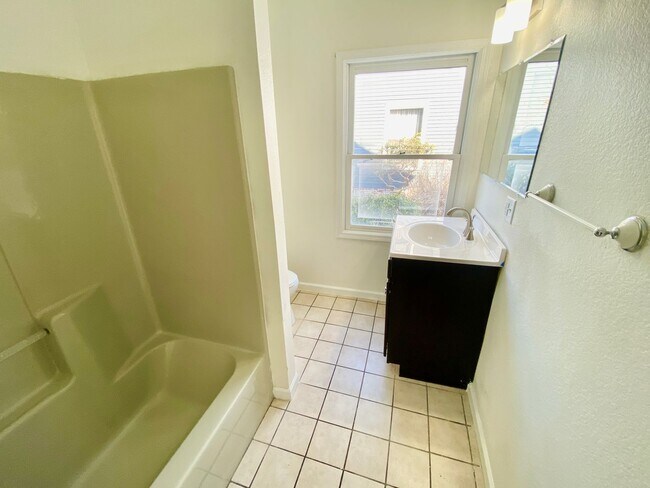 Building Photo - Historic Monroe Duplex