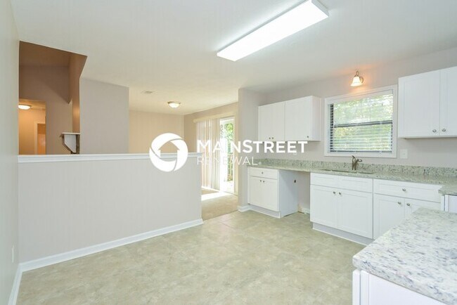 Building Photo - 3 Bedroom Pet-Friendly Home in Conyers, GA with Main Street Renewal